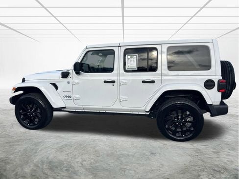 Used 2024 Jeep Wrangler Unlimited Sahara AWD/4WD image 7