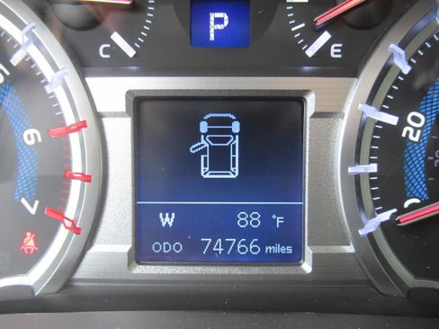 Used 2018 Toyota 4Runner SR5 RWD image 25