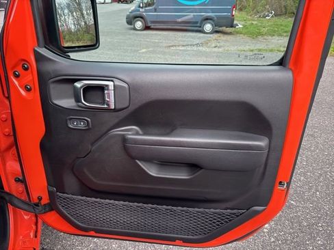 Used 2023 Jeep Wrangler Altitude image 19
