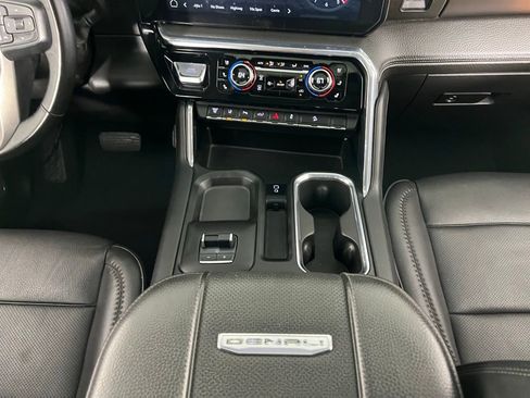 Used 2024 GMC Sierra 2500 Denali w/ Denali Reserve Package image 16