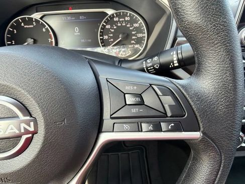 Used 2024 Nissan Altima 2.5 SV FWD image 13