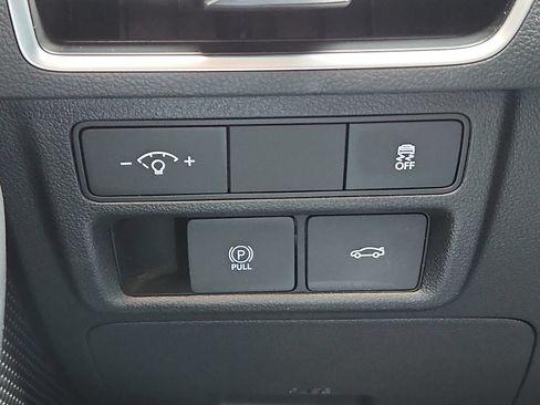 Used 2025 Hyundai Sonata SEL FWD image 15