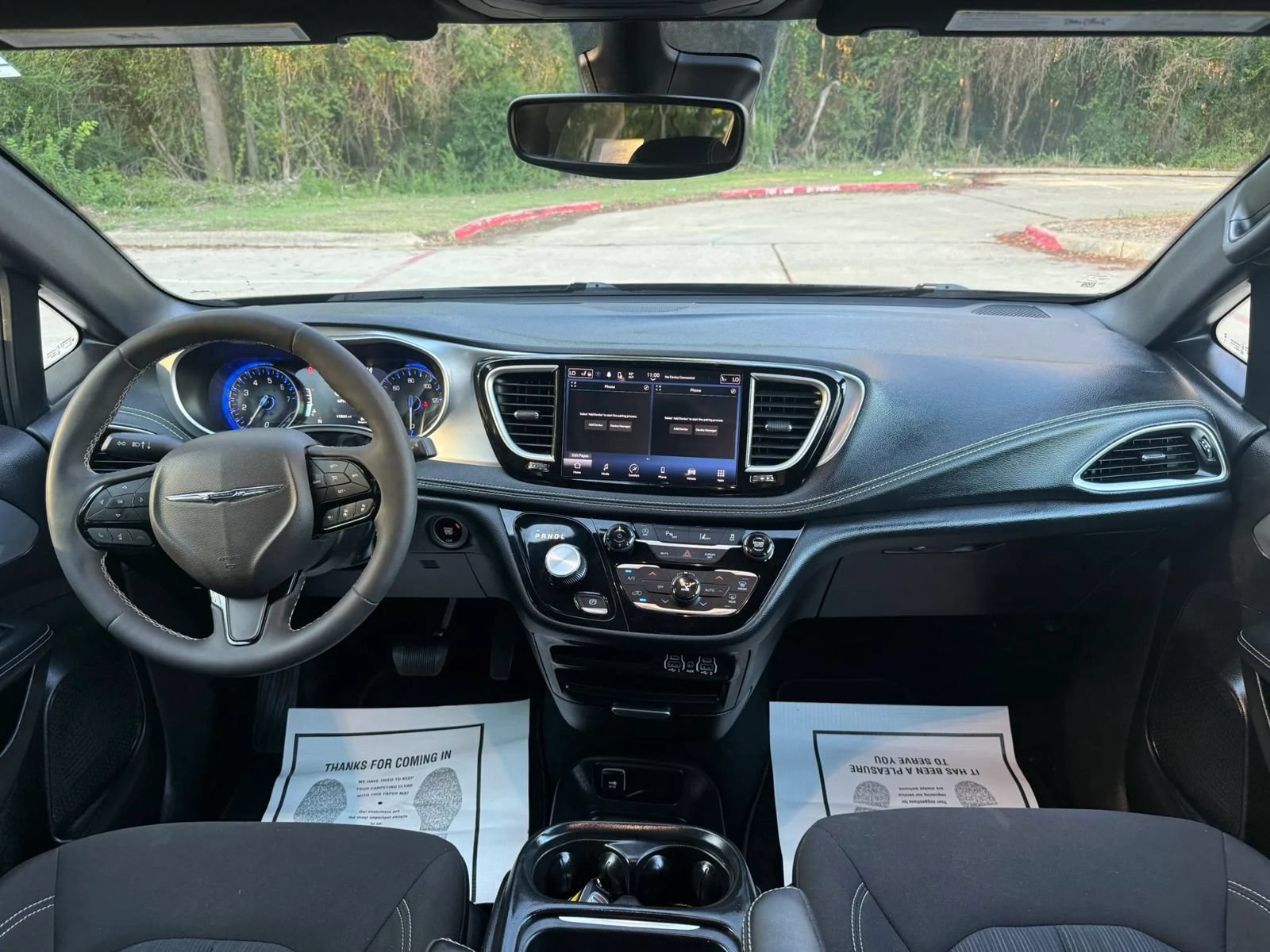 Used 2024 Chrysler Pacifica Touring FWD image 21
