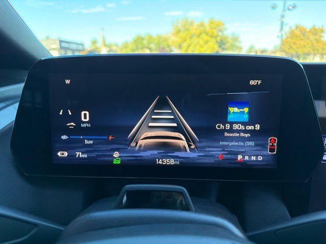 Used 2024 Chevrolet Equinox EV RS FWD image 25