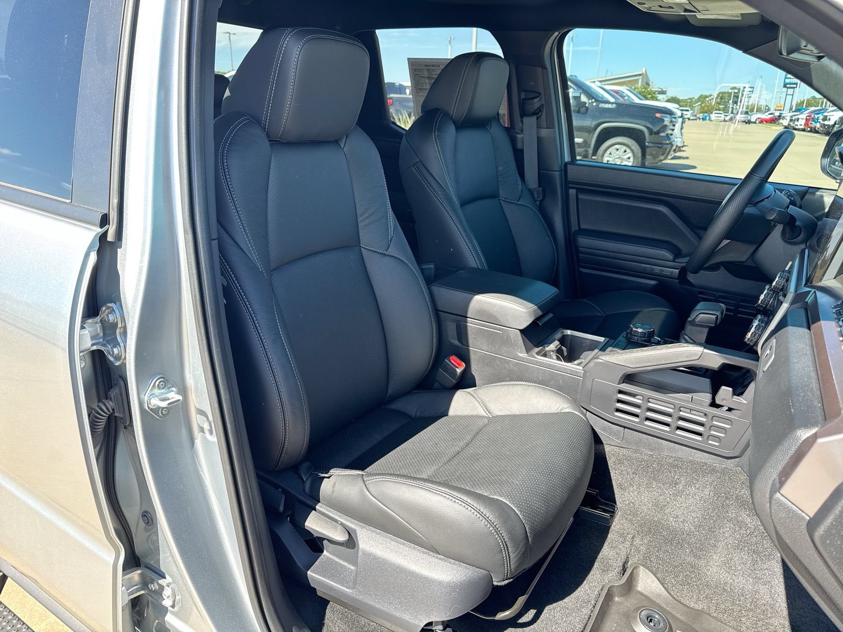 Used 2024 Toyota Tacoma TRD Sport AWD/4WD image 22