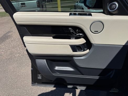 Used 2018 Land Rover Range Rover Supercharged image 24