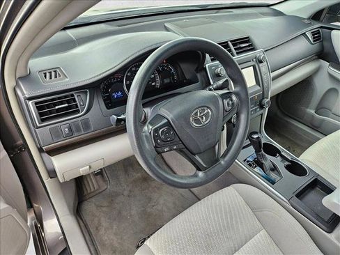Used 2015 Toyota Camry LE FWD image 9