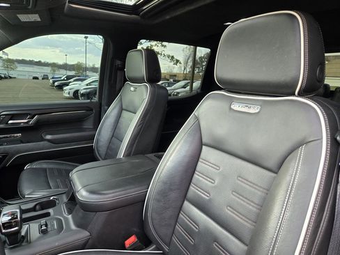 Used 2023 GMC Sierra 1500 AT4X image 10