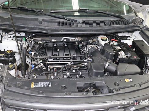 Used 2019 Ford Explorer XLT w/ Equipment Group 202A image 22