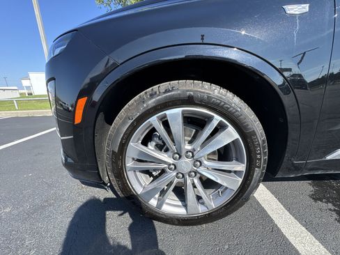 Certified 2025 Cadillac XT6 Premium Luxury image 10