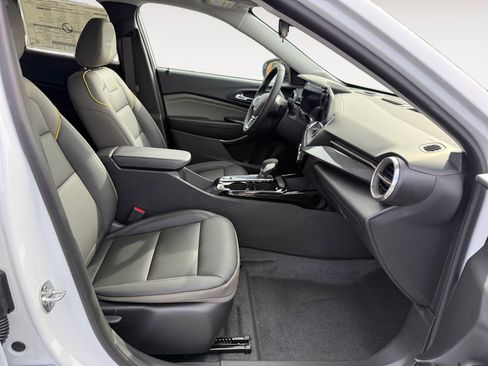 New 2026 Chevrolet Trax ACTIV w/ Driver Confidence Package image 19