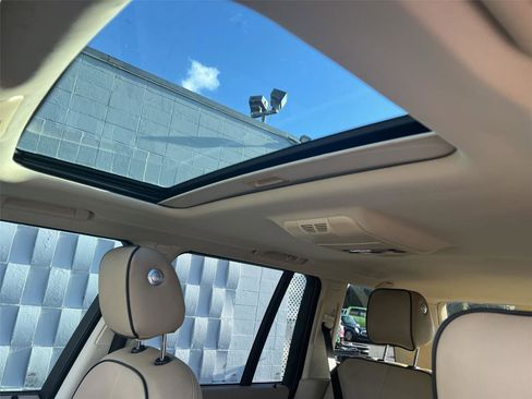 Used 2012 Land Rover Range Rover HSE image 22