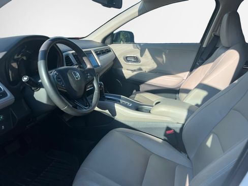 Used 2021 Honda HR-V EX-L image 11