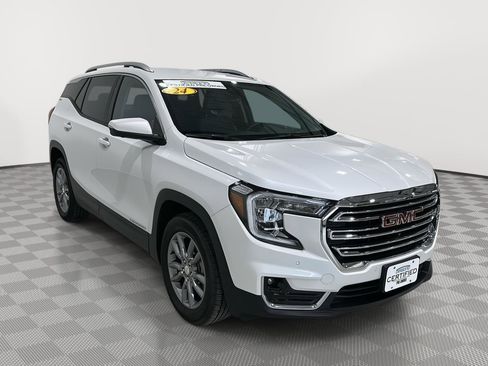 Used 2024 GMC Terrain SLT w/ Tech Package image 7