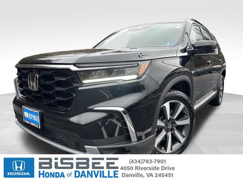 Used 2024 Honda Pilot Touring image 1