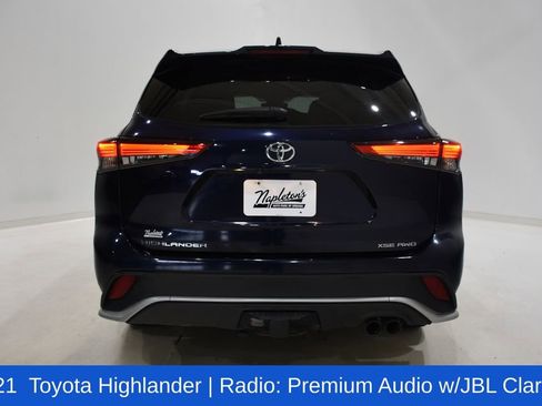 Used 2021 Toyota Highlander XSE image 5