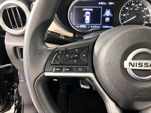 Used 2021 Nissan Versa SV FWD image 23