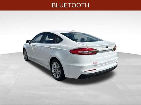 Used 2020 Ford Fusion SE image 5