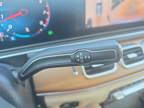 Used 2021 Mercedes-Benz GLE 350 4MATIC image 23
