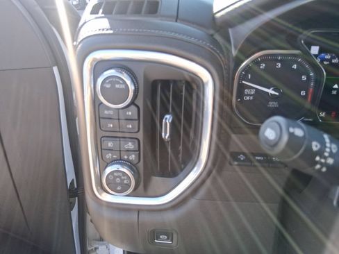 Used 2021 GMC Sierra 1500 Denali w/ Denali Ultimate Package AWD/4WD image 12