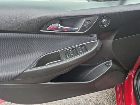 Used 2019 Chevrolet Cruze LT image 20
