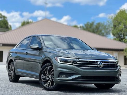 Used 2019 Volkswagen Jetta SEL Premium FWD image 3