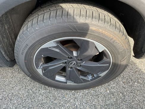 Used 2024 Nissan Rogue SV image 6