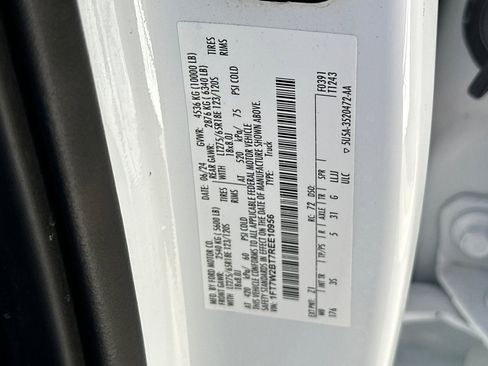 Used 2024 Ford F250 XLT image 26