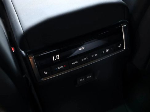 Used 2025 Lexus GX 550 image 33