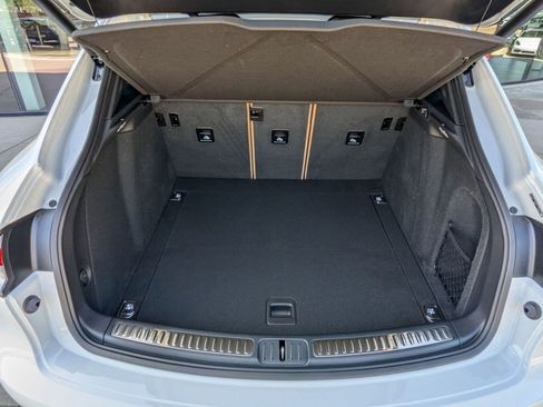Used 2025 Porsche Macan image 23
