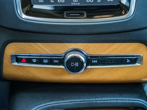 Certified 2024 Volvo XC90 T8 Plus w/ Protection Package Premier AWD/4WD image 23