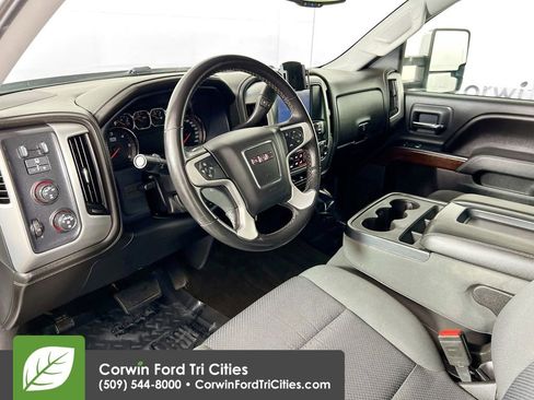 Used 2015 GMC Sierra 1500 SLE w/ SLE Value Package AWD/4WD image 3