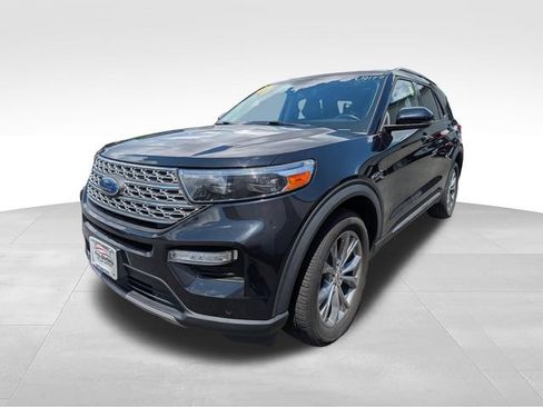 Used 2022 Ford Explorer Limited w/ Equipment Group 301A AWD/4WD image 3