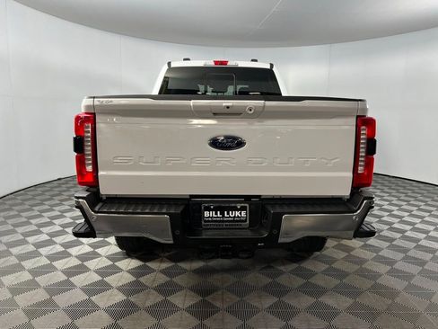 Used 2024 Ford F250 Lariat image 8