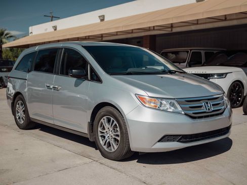 Used 2011 Honda Odyssey EX-L image 2