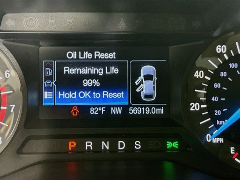 Used 2017 Ford Edge SE FWD image 13