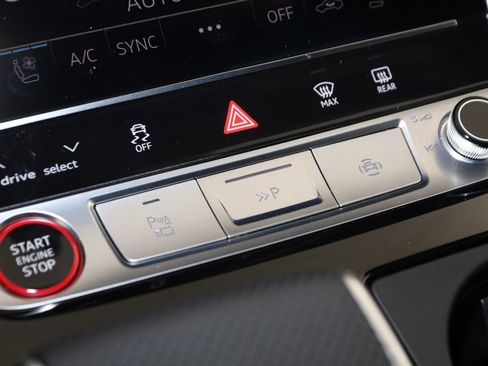 Used 2024 Audi SQ8 Premium Plus image 36