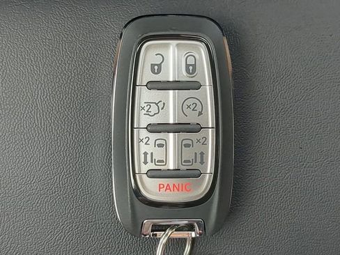 New 2026 Chrysler Pacifica Select w/ S Appearance Package image 37