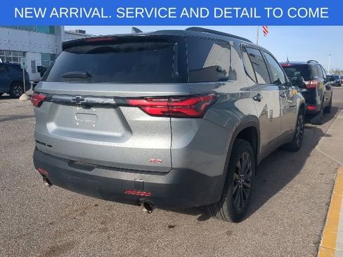 Used 2023 Chevrolet Traverse RS w/ LPO, Floor Liner Package AWD/4WD image 6