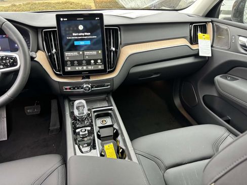 New 2026 Volvo XC60 B5 Plus w/ Protection Package Premier image 30