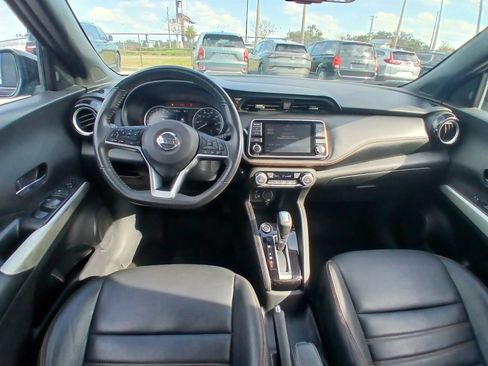 Used 2020 Nissan Kicks SR w/ SR Premium Package FWD image 25