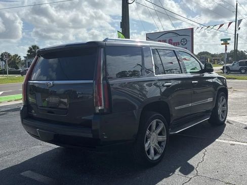 Used 2015 Cadillac Escalade Luxury AWD/4WD image 7