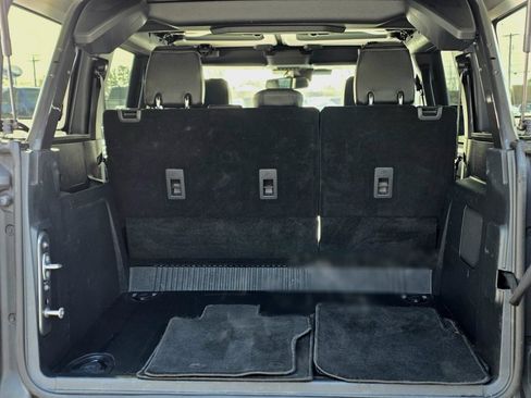 Used 2025 Ford Bronco Badlands image 8