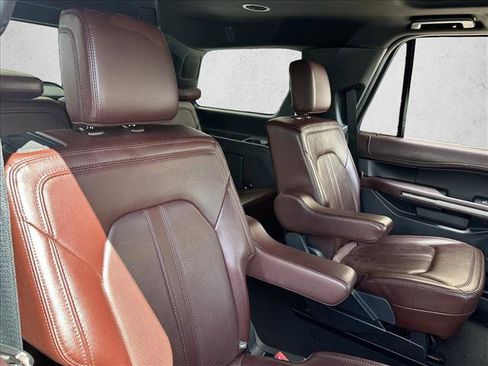 Used 2022 Ford Expedition Limited image 23