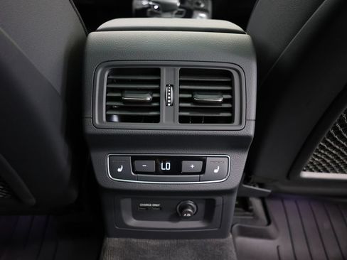 Used 2024 Audi Q5 2.0T Prestige w/ Prestige Package AWD/4WD image 25