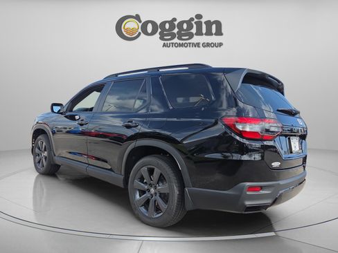 New 2026 Honda Pilot Sport image 3
