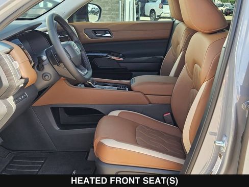 New 2026 Nissan Pathfinder Platinum AWD/4WD image 11