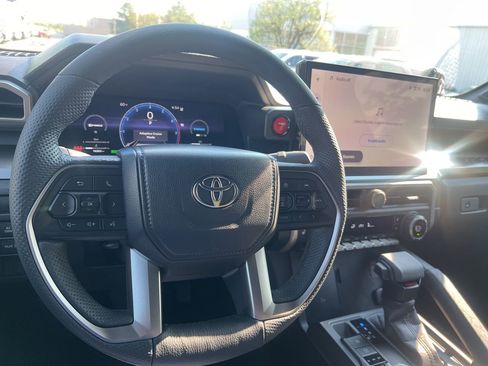 Used 2025 Toyota Tacoma TRD Off-Road w/ TRD Off Road Premium Package AWD/4WD image 27