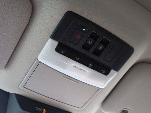 Used 2025 Nissan Pathfinder Platinum AWD/4WD image 21