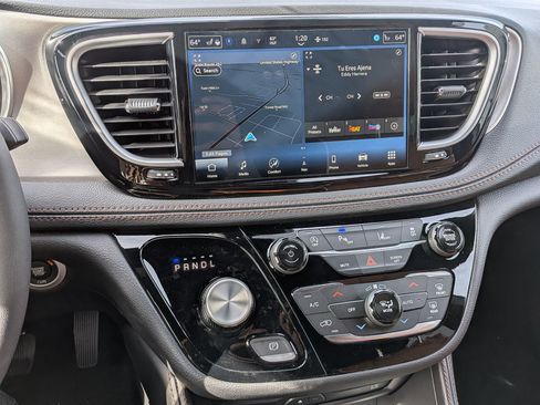 New 2026 Chrysler Pacifica Pinnacle w/ Trailer Tow Group image 10